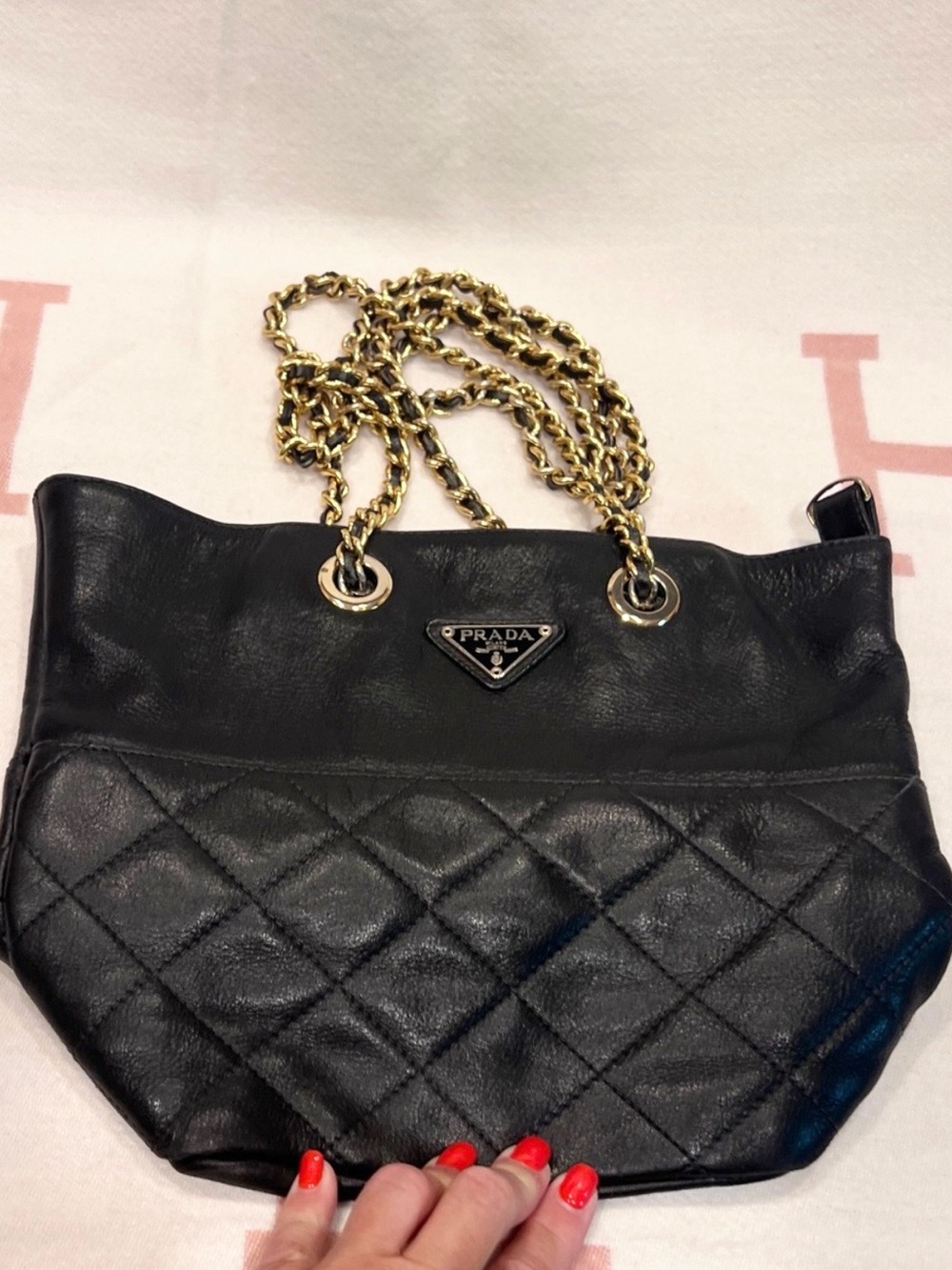 Prada⭐️⭐️RARE FIND! Gold chain Quilted Leather Chain Shoulder Bag!
